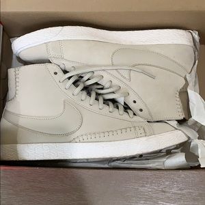 Nike Blazer Mid